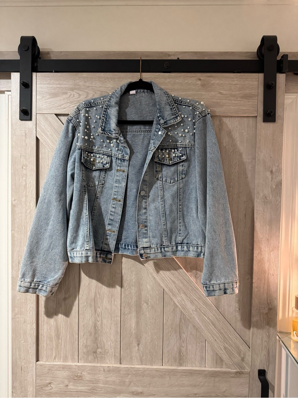 Women's Light Wash Pearl-Embellished Denim Jacket